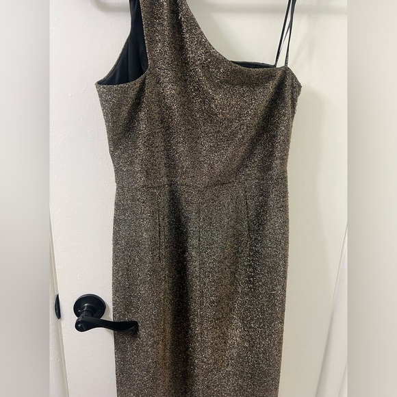 Vince Camuto one shoulder gold metallic midi dress - Picture 3 of 6